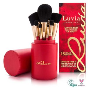 top10-geschenkideen-platz8_luvia-cosmetics-divine-red-pinselset-16-tlg-kosmetikpinsel-set